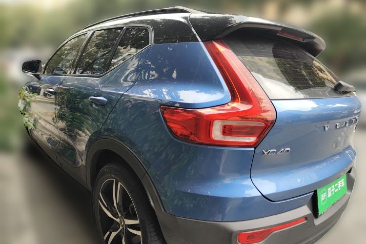 Used Volvo XC40 2020 T4 4x4 Smart Luxury Sport Edition Rear Left 45 Deg