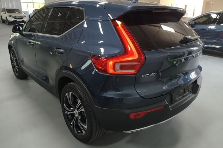 Used Volvo XC40 2020 T4 Four-Wheel Drive Smart Luxury Edition Rear Left 45 Deg
