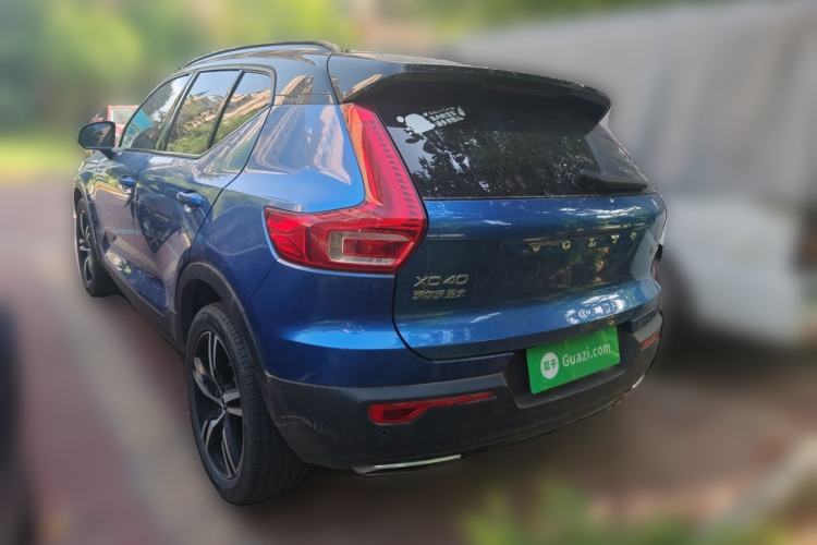 Used Volvo XC40 2020 T4 Four-Wheel Drive Smart & Sporty Edition Rear Left 45 Deg
