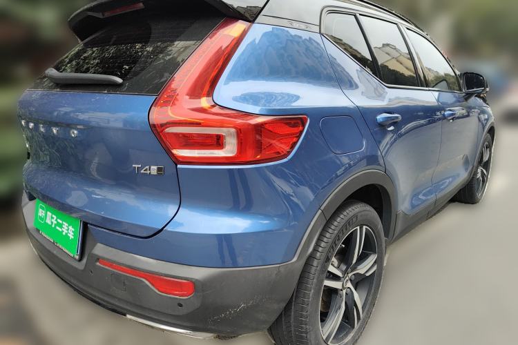 Used Volvo XC40 2020 T4 4x4 Smart Luxury Sport Edition Rear Right 45 Deg