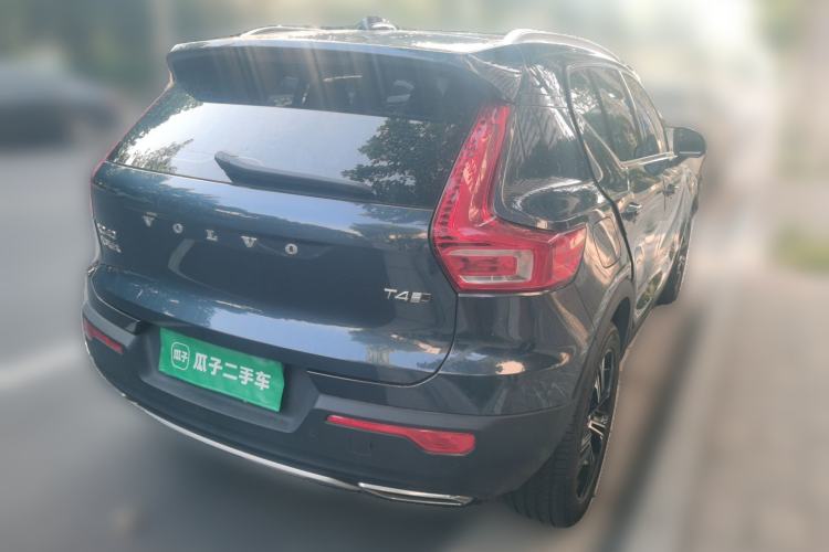 Used Volvo XC40 2020 T4 Four-Wheel Drive Smart Luxury Edition Rear Right 45 Deg