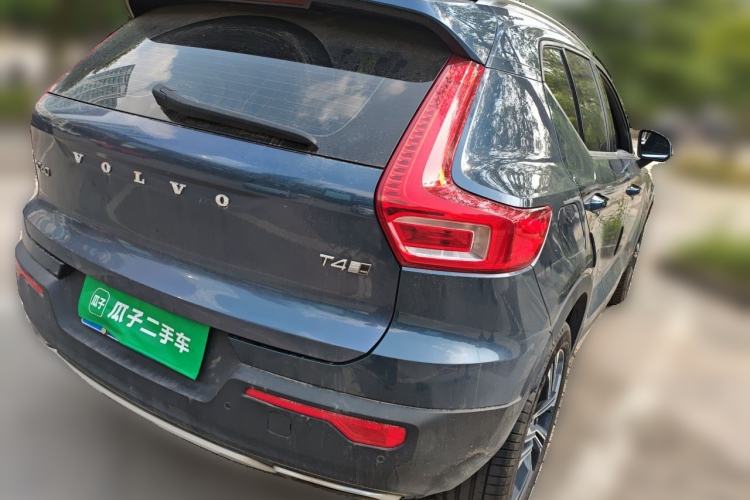 Used Volvo XC40 2020 T4 Four-Wheel Drive Smart Luxury Edition Rear Right 45 Deg