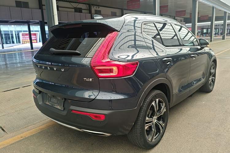 Used Volvo XC40 2020 T4 4x4 Zhiya Luxury Edition Rear Right 45 Deg