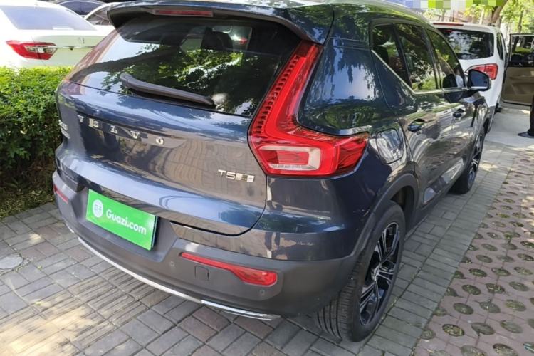 Used Volvo XC40 2020 T4 Four-Wheel Drive Smart Luxury Edition Rear Right 45 Deg