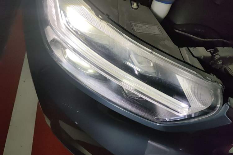 Used Volvo XC40 2020 T4 Four-Wheel Drive Smart Luxury Edition Right Front Headlight