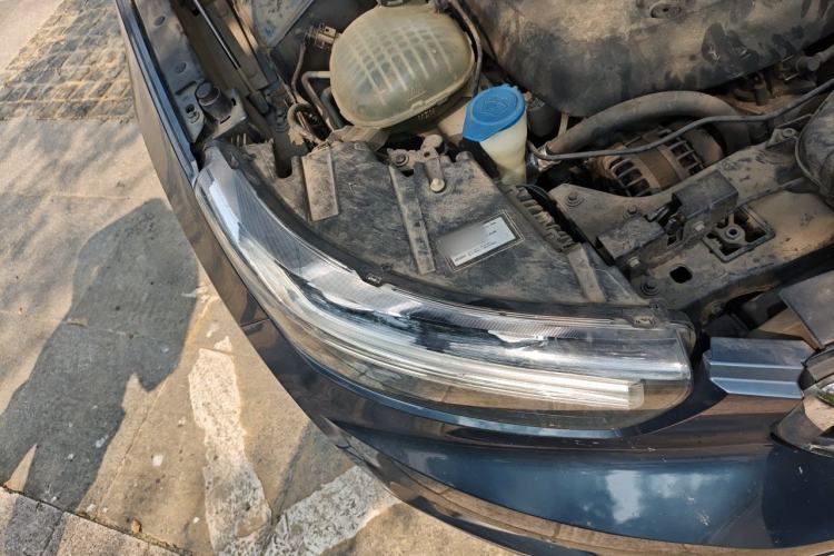 Used Volvo XC40 2020 T4 Four-Wheel Drive Smart Luxury Edition Right Front Headlight