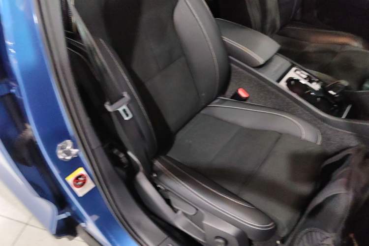 Used Volvo XC40 2020 T4 Four-Wheel Drive Smart & Sporty Edition Right Front Seat