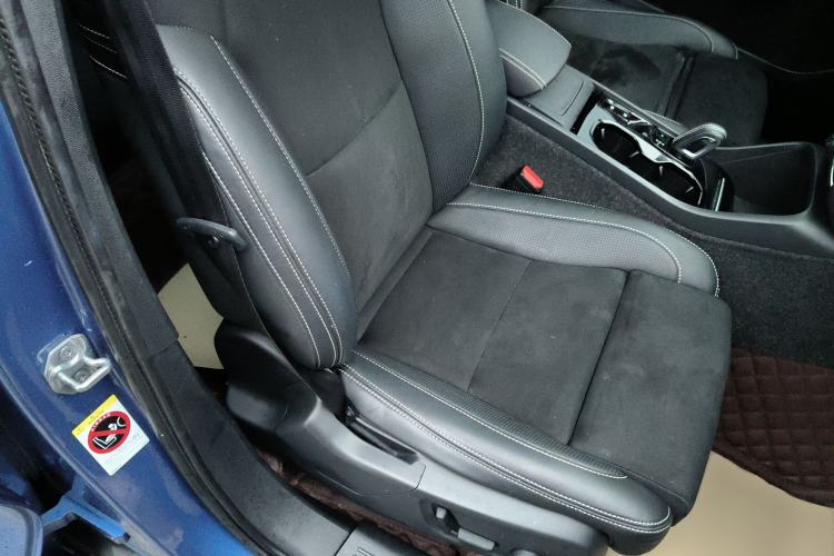 Used Volvo XC40 2020 T4 4x4 Smart Luxury Sport Edition Right Front Seat