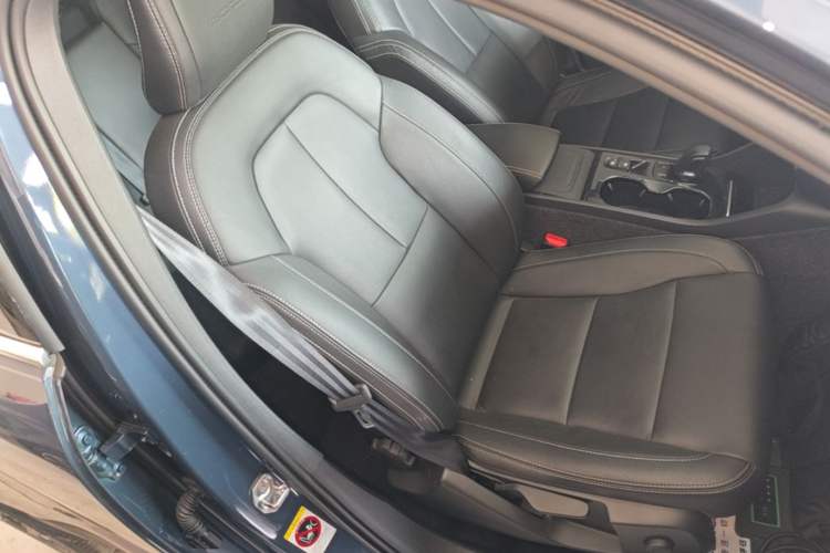 Used Volvo XC40 2020 T3 Zhiyuan Luxury Edition Right Front Seat