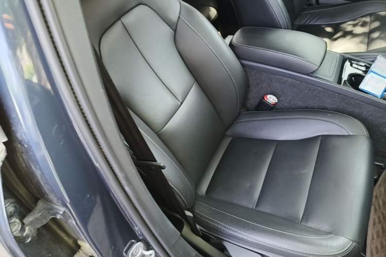Used Volvo XC40 2020 T4 Four-Wheel Drive Smart Luxury Edition Right Front Seat