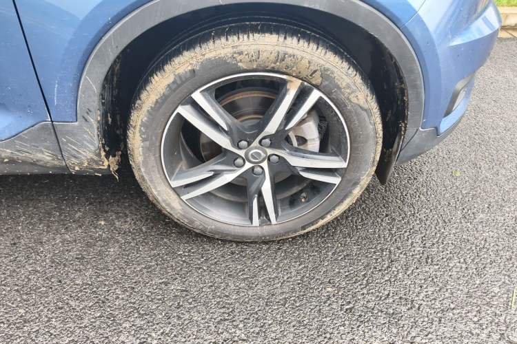 Used Volvo XC40 2020 T5 4x4 Zhiya Sport Edition Right Front Wheel Hub
