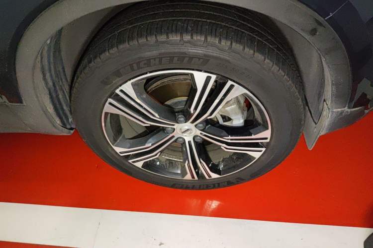 Used Volvo XC40 2020 T4 Four-Wheel Drive Smart Luxury Edition Right Front Wheel Hub