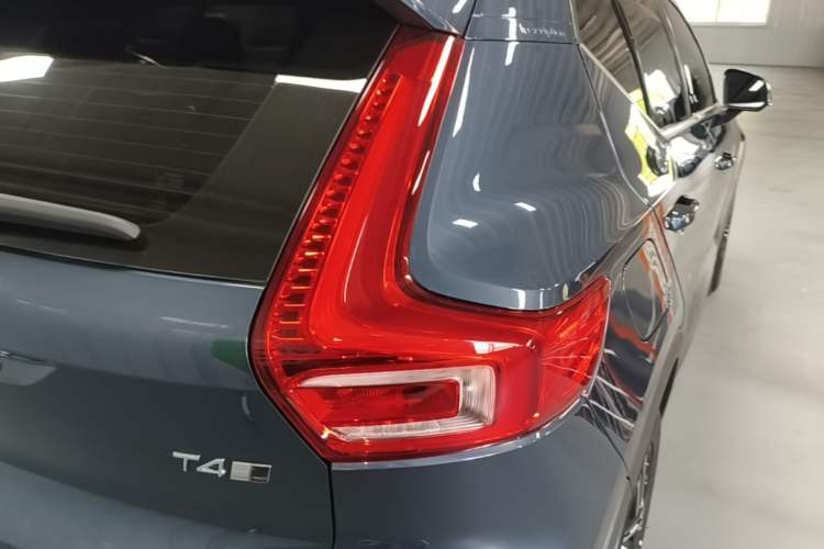 Used Volvo XC40 2020 T4 Four-Wheel Drive Smart Luxury Edition Right Rear Taillight