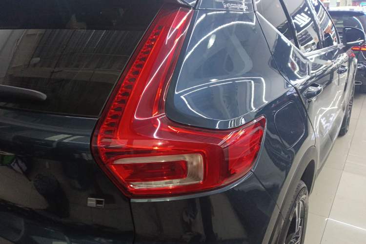 Used Volvo XC40 2020 T4 Four-Wheel Drive Smart Luxury Edition Right Rear Taillight