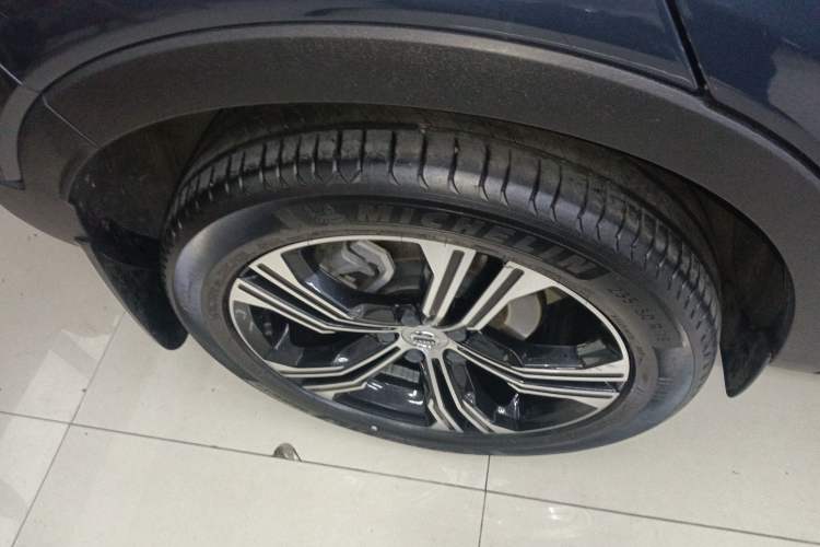 Used Volvo XC40 2020 T4 Four-Wheel Drive Smart Luxury Edition Right Rear Wheel Hub