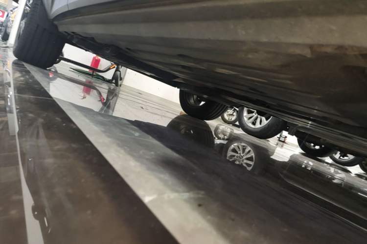 Used Volvo XC40 2020 T4 Four-Wheel Drive Smart Luxury Edition Right Side Sill