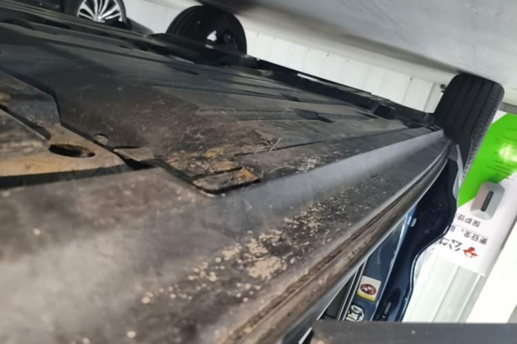 Used Volvo XC40 2020 T4 Four-Wheel Drive Smart Luxury Edition Right Side Sill