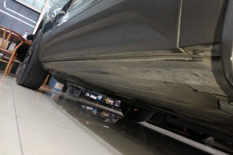 Used Volvo XC40 2020 T4 Four-Wheel Drive Smart Luxury Edition Right Side Sill