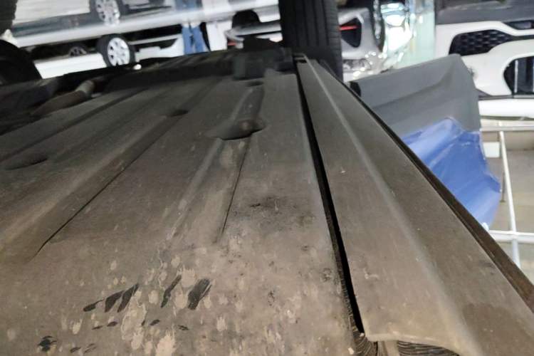 Used Volvo XC40 2020 T4 Four-Wheel Drive Smart & Sporty Edition Right Side Sill