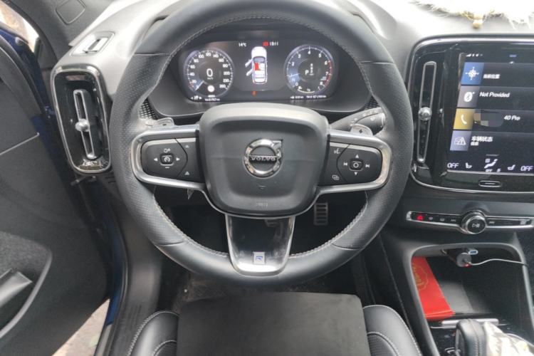 Used Volvo XC40 2020 T4 4x4 Smart Luxury Sport Edition Steering Wheel