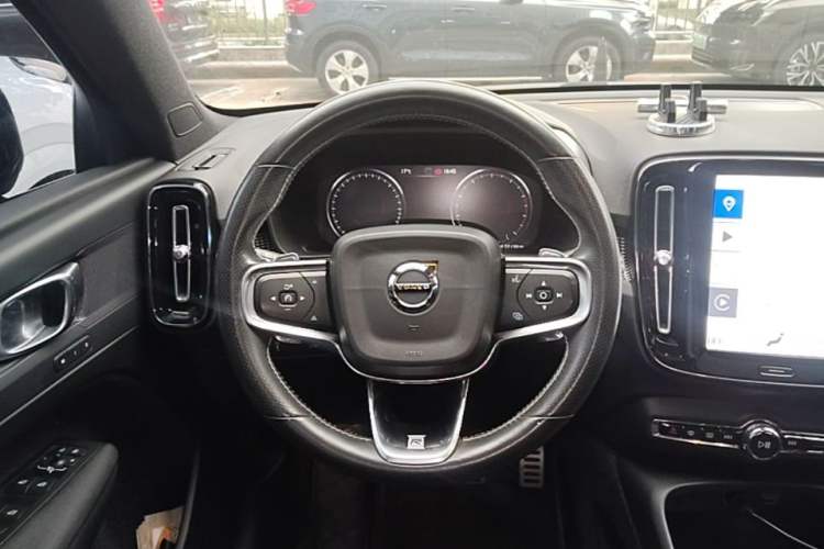 Used Volvo XC40 2020 T4 Four-Wheel Drive Smart & Sporty Edition Steering Wheel