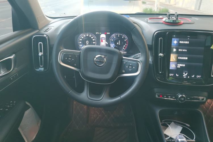 Used Volvo XC40 2020 T4 Four-Wheel Drive Smart Luxury Edition Steering Wheel