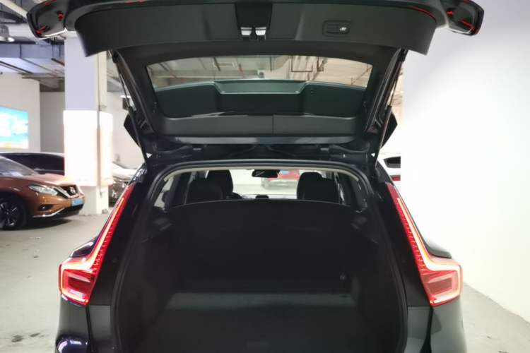 Used Volvo XC40 2020 T3 Smart & Stylish Edition Trunk