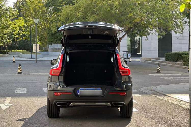 Used Volvo XC40 2020 T4 Four-Wheel Drive Smart Luxury Edition Trunk
