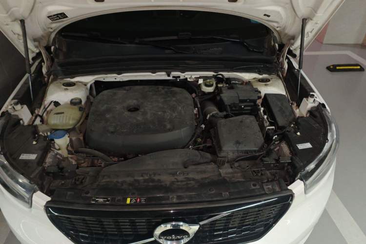 Used Volvo XC40 2020 T4 Four-Wheel Drive Smart & Sporty Edition Engine Bay