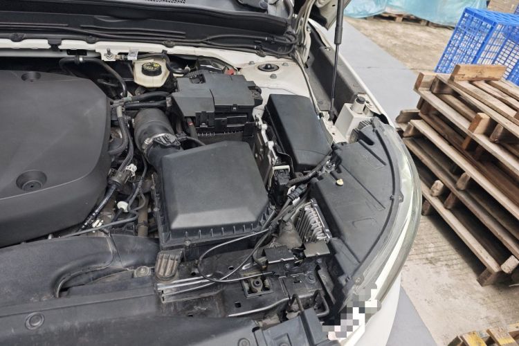 Used Volvo XC40 2020 T4 Four-Wheel Drive Smart & Sporty Edition Engine Bay Left