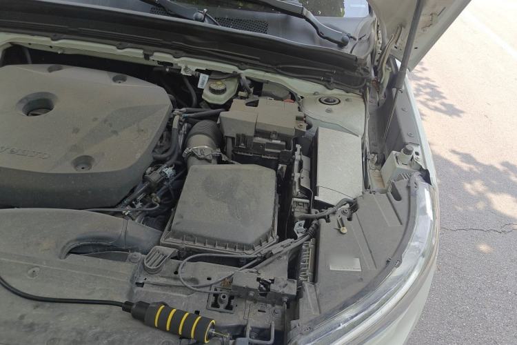 Used Volvo XC40 2020 T4 Four-Wheel Drive Smart & Sporty Edition Engine Bay Left