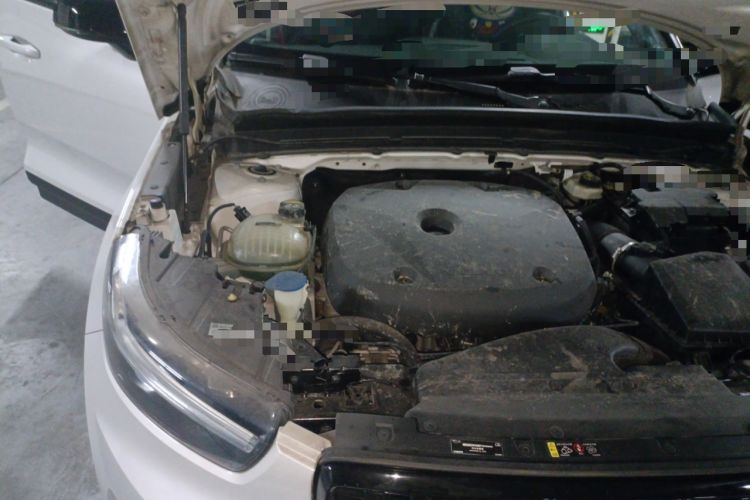 Used Volvo XC40 2020 T4 Four-Wheel Drive Smart & Sporty Edition Engine Bay Right