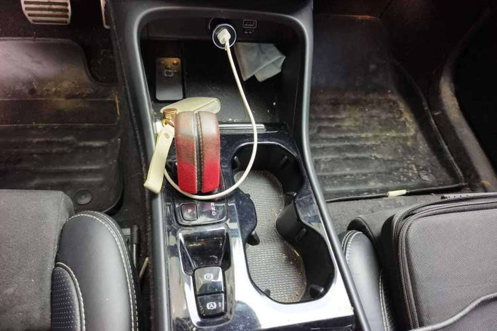 Used Volvo XC40 2020 T4 4x4 Smart Luxury Sport Edition Gear Lever