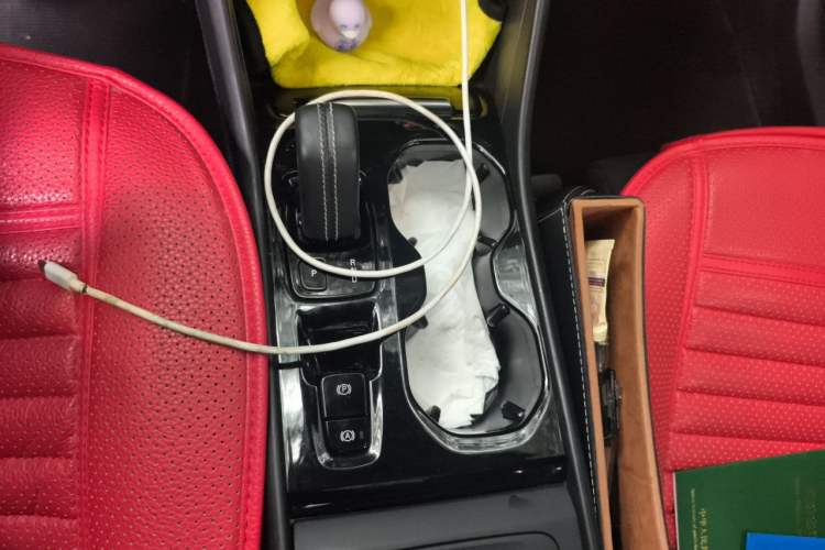 Used Volvo XC40 2020 T4 Four-Wheel Drive Smart & Sporty Edition Gear Lever