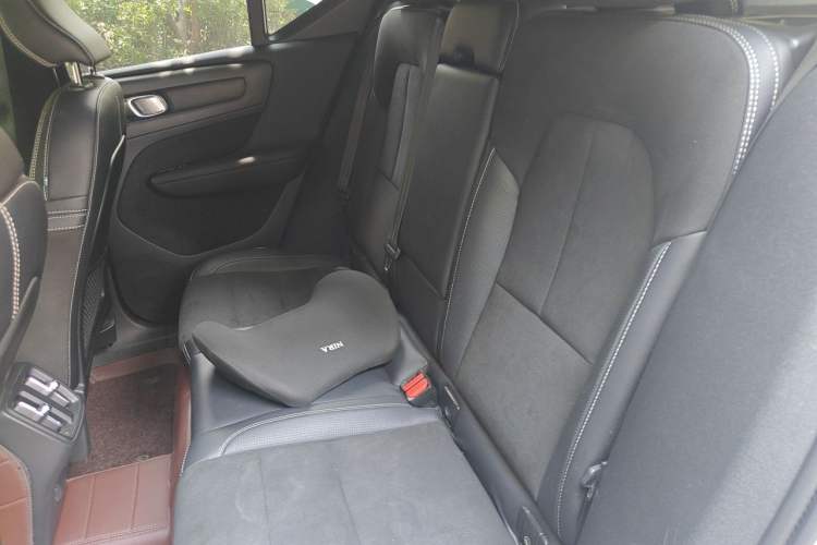 Used Volvo XC40 2020 T4 Four-Wheel Drive Smart & Sporty Edition Left Rear Seat