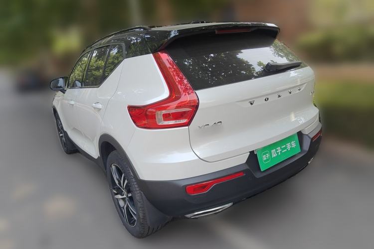 Used Volvo XC40 2020 T4 Four-Wheel Drive Smart & Sporty Edition Rear Left 45 Deg