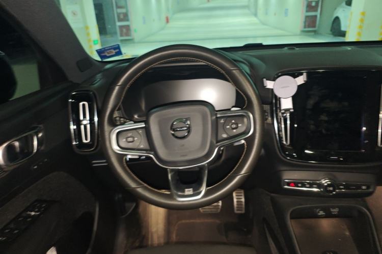 Used Volvo XC40 2020 T4 Four-Wheel Drive Smart & Sporty Edition Steering Wheel