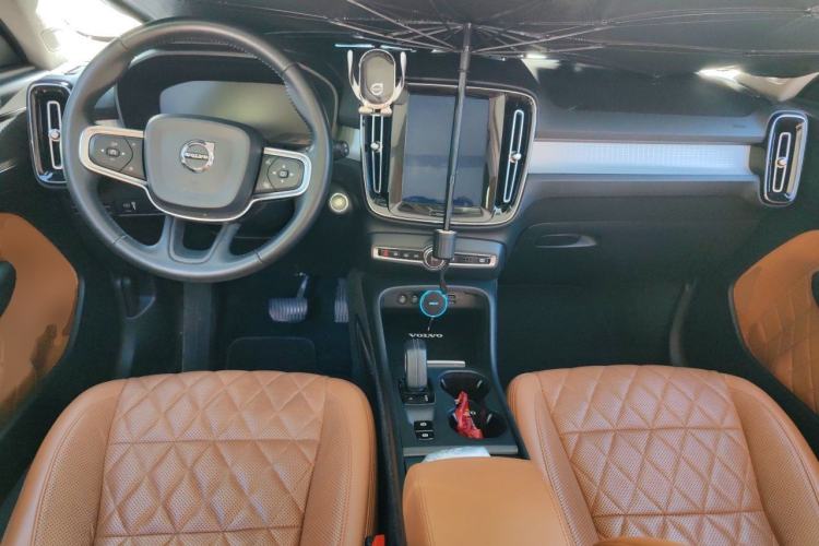 Used Volvo XC40 2020 T3 Smart & Stylish Edition Center Console