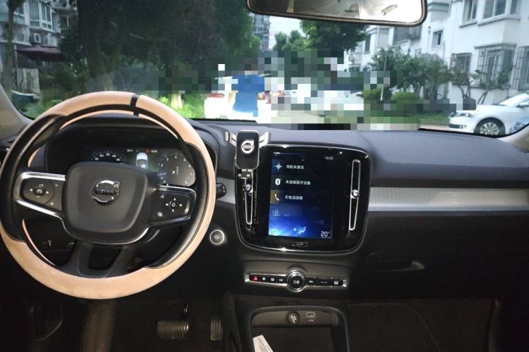 Used Volvo XC40 2020 T3 Smart & Stylish Edition Center Console