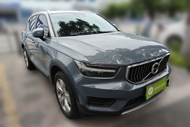 Used Volvo XC40 2020 T3 Smart & Stylish Edition Front Right 45 Deg