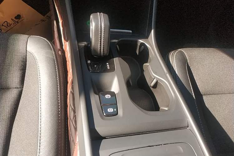 Used Volvo XC40 2020 T3 Smart & Stylish Edition Gear Lever