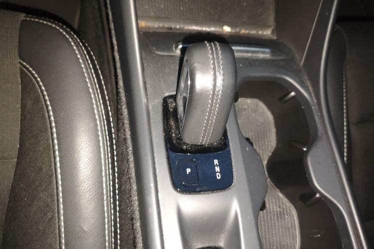 Used Volvo XC40 2020 T3 Smart & Stylish Edition Gear Lever