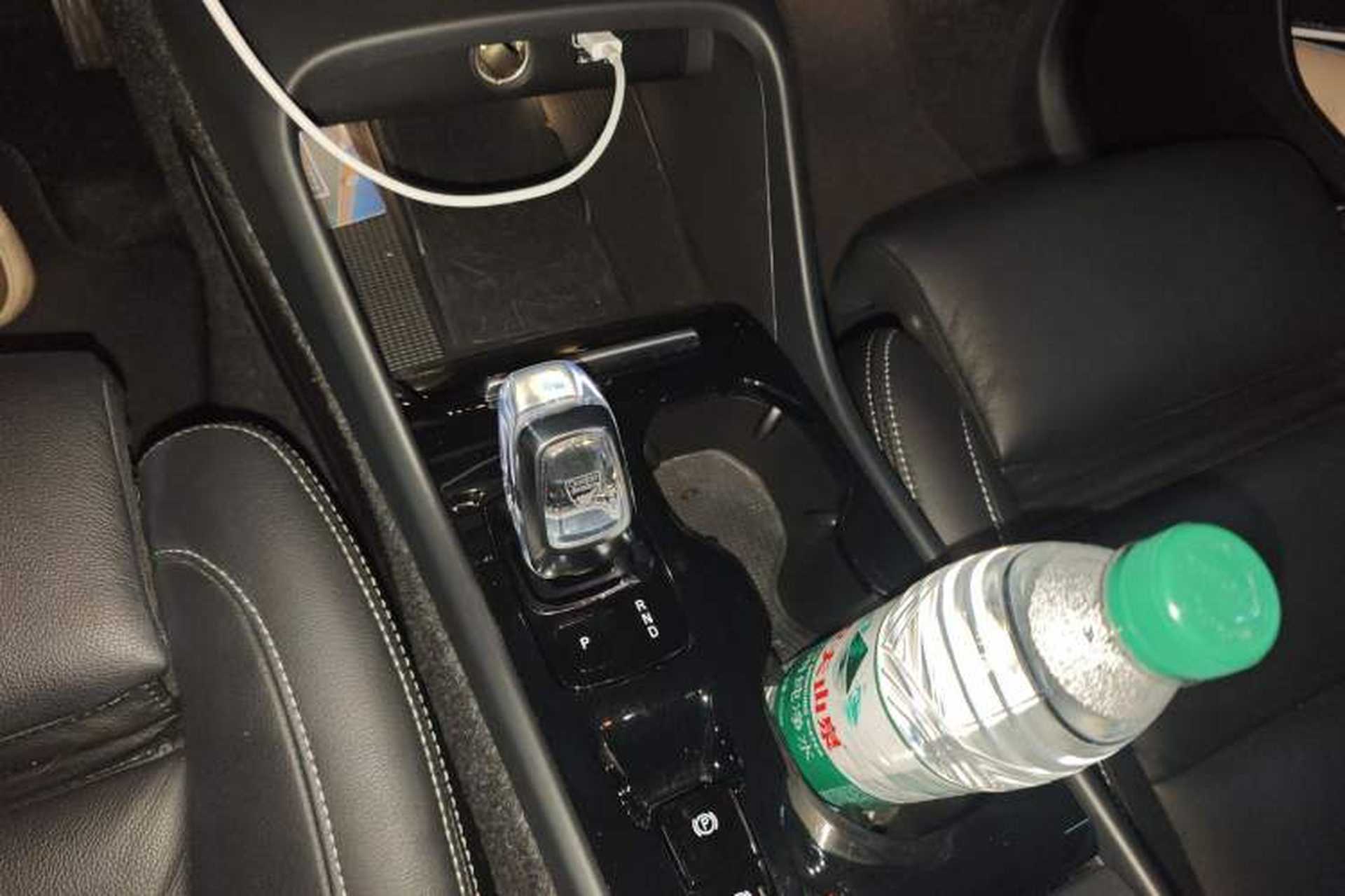 Used Volvo XC40 2020 T4 4x4 Zhiya Luxury Edition Gear Lever
