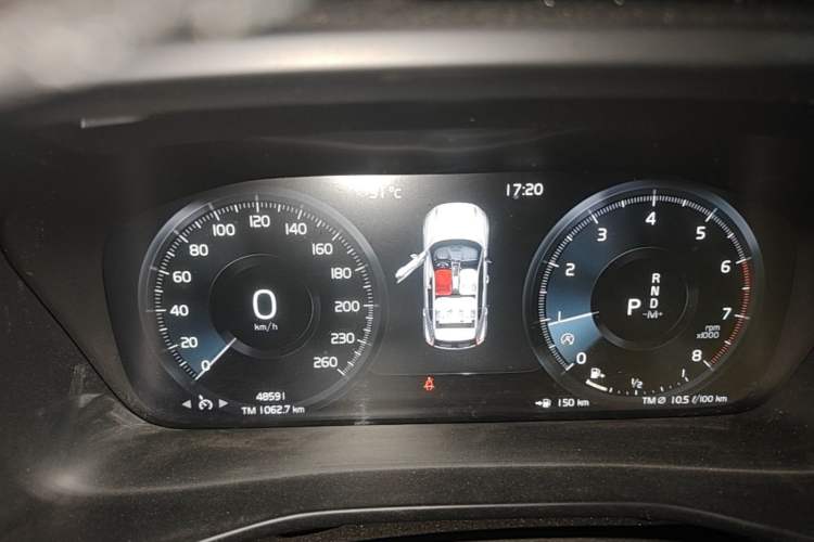 Used Volvo XC40 2020 T3 Smart & Stylish Edition Instrument Cluster