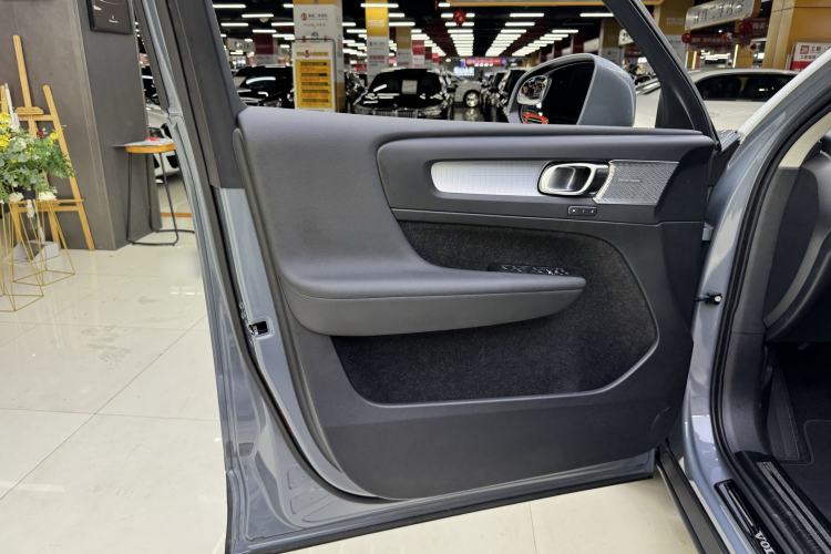 Used Volvo XC40 2020 T3 Smart & Stylish Edition Interior 10