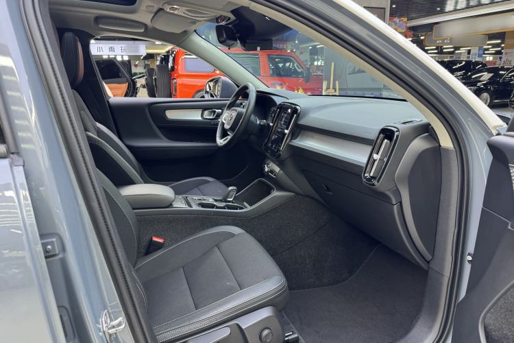 Used Volvo XC40 2020 T3 Smart & Stylish Edition Interior 8