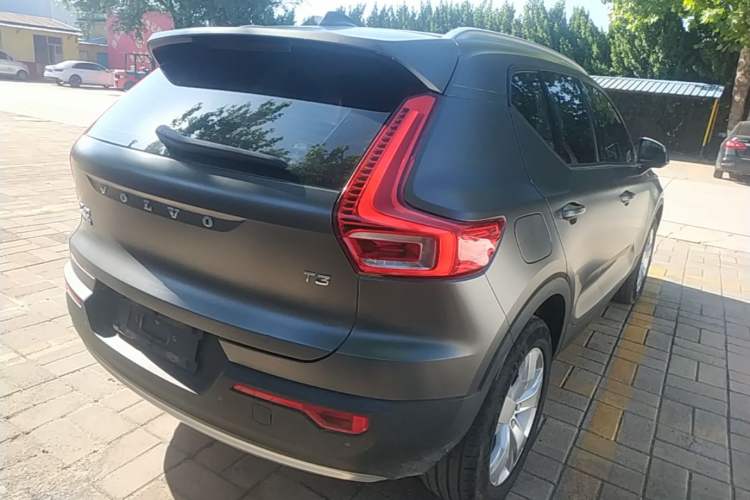 Used Volvo XC40 2020 T3 Smart & Stylish Edition Rear Right 45 Deg