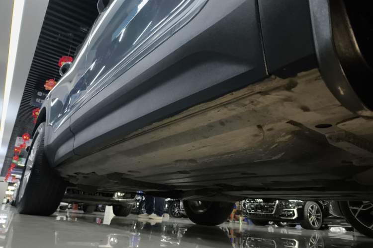 Used Volvo XC40 2020 T3 Smart & Stylish Edition Right Side Sill