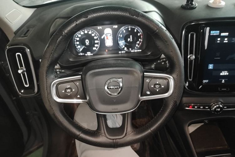 Used Volvo XC40 2020 T3 Smart & Stylish Edition Steering Wheel