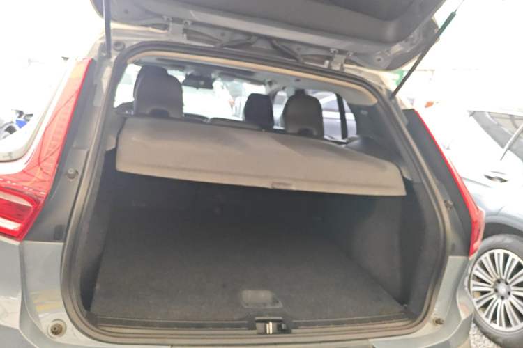 Used Volvo XC40 2020 T3 Smart & Stylish Edition Trunk